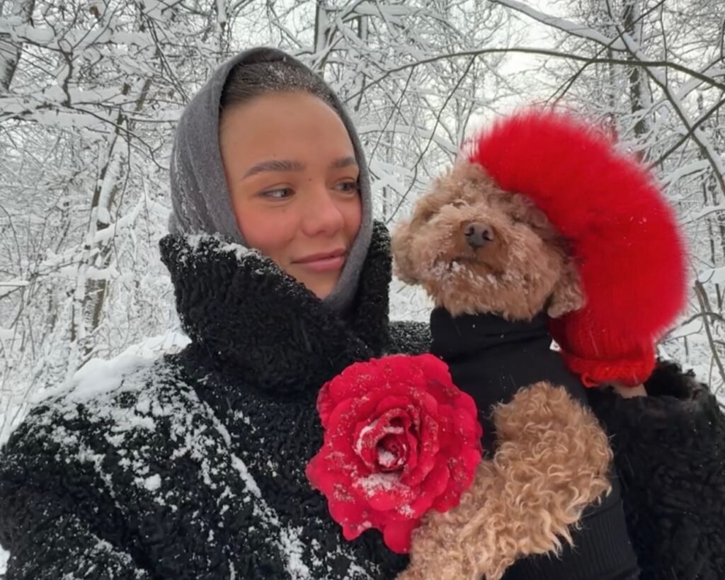 Bio-artist Dasha Plesen grows microorganisms into art