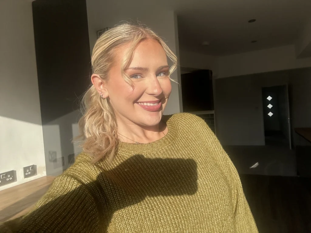 Estate agent Sophie Simpkins, 24, discovered she could do ventriloquism after copying Jessie J on the Graham Norton Show