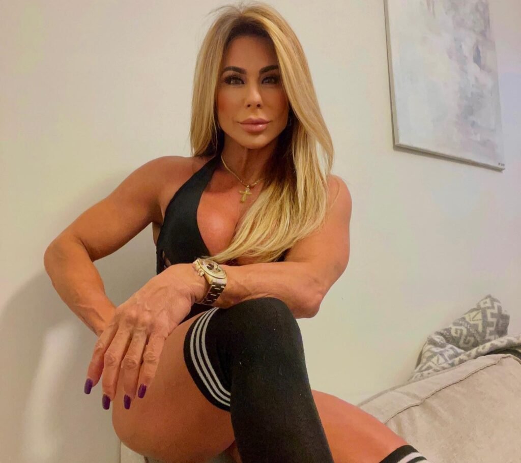 Fitness coach Andréa Sunshine, 56, bought herself a 2.5-carat oval ring and popped the question to herself