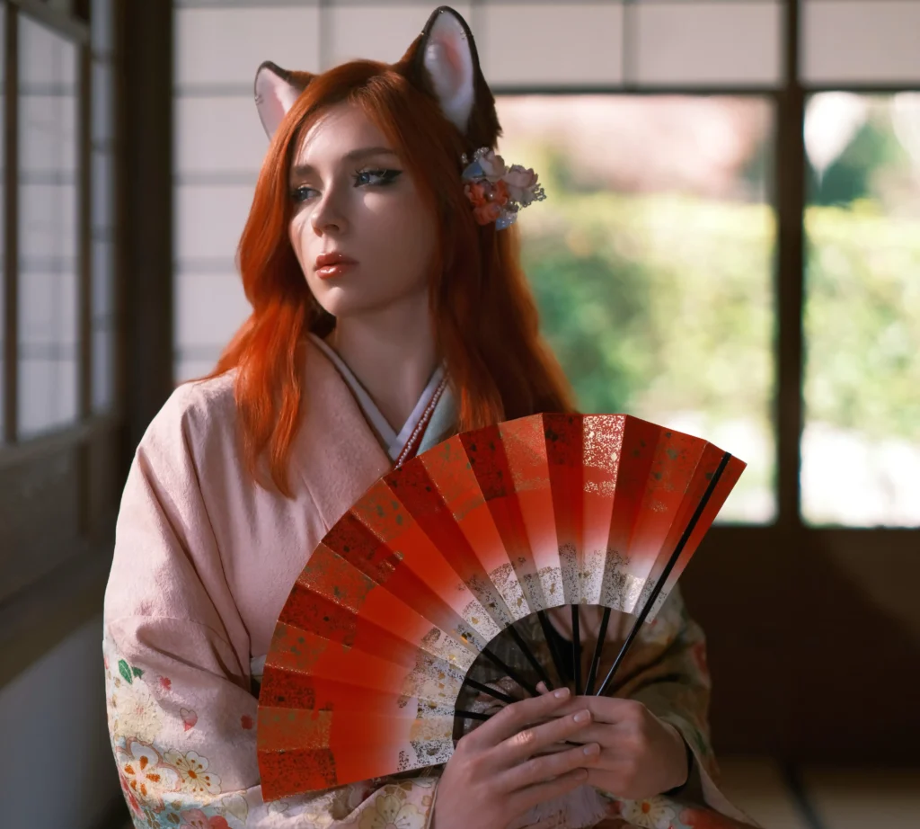 onyfans model Sweetie Fox position for a photo