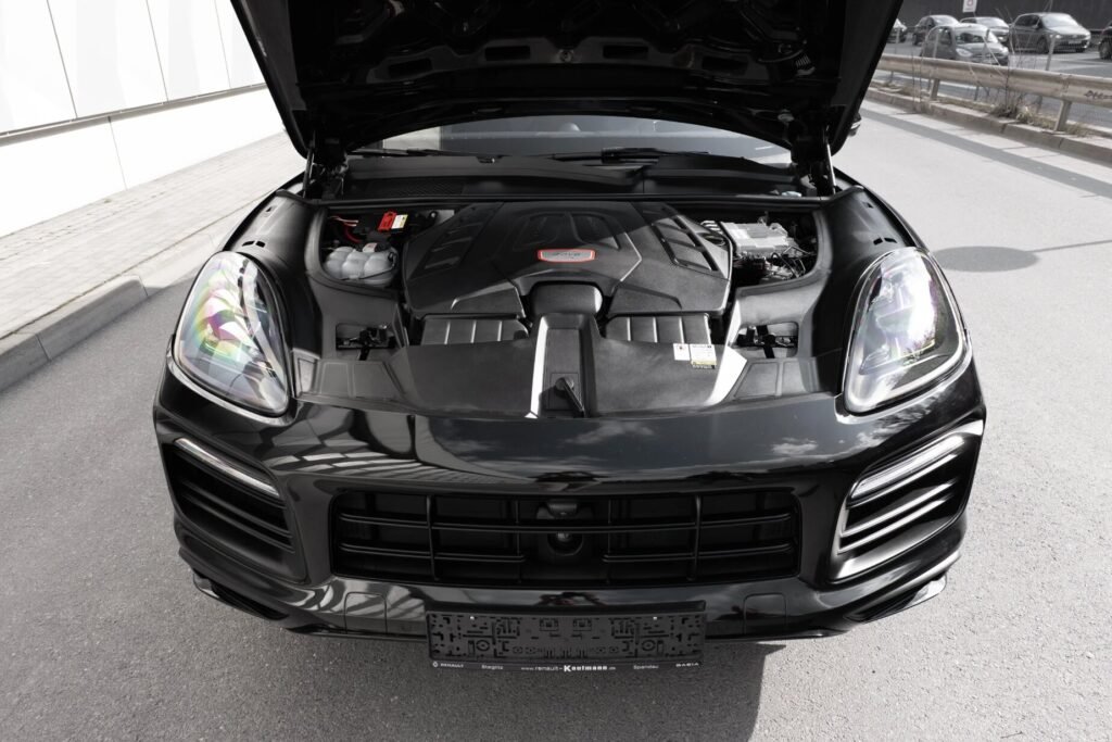 A 2021 Porsche Cayenne GTS Coupé owned by Lionel Messi during his last season at Barcelona