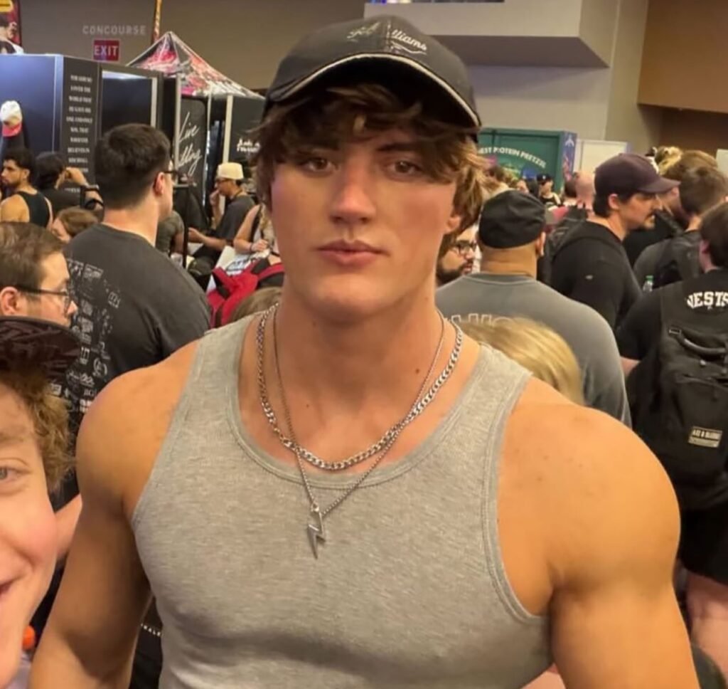 Australian influencer Androgenic was arrested mid-livestream on Kick