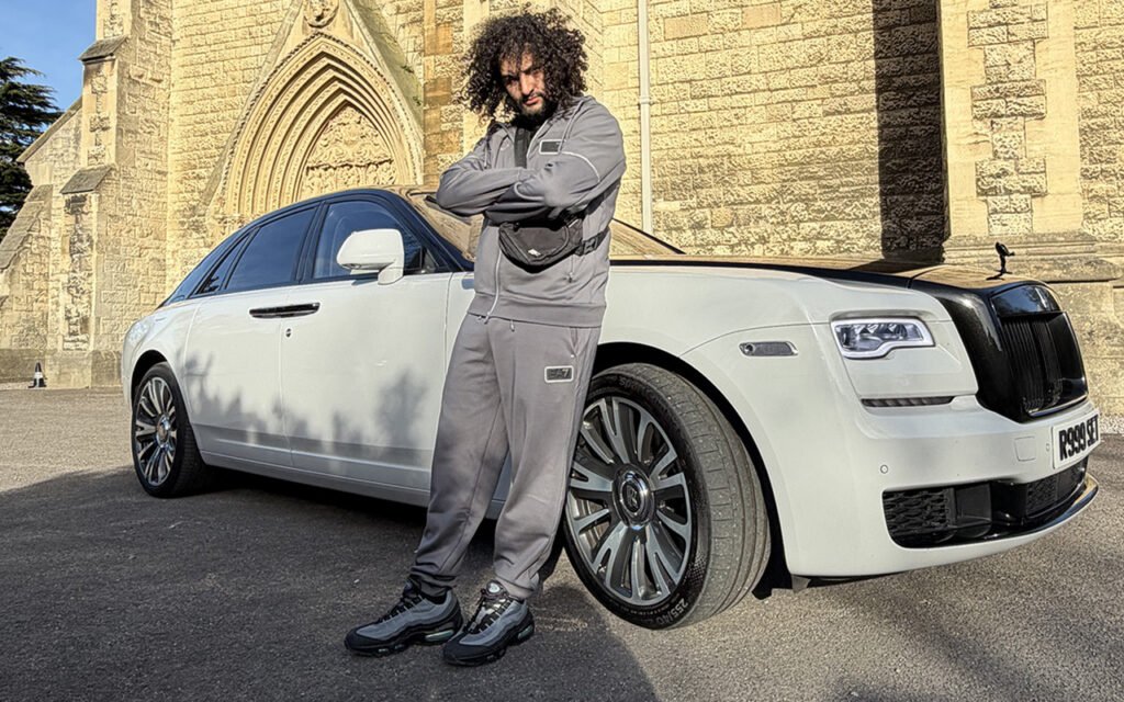 A rapper's Mini Cooper got stuck in a Cotswolds river