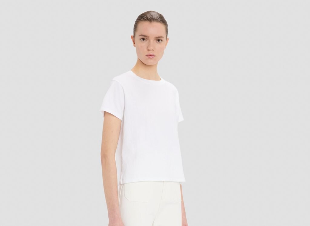 Victoria Beckham's new £150 white T-shirt looks remarkably similar to a £5 Primark version