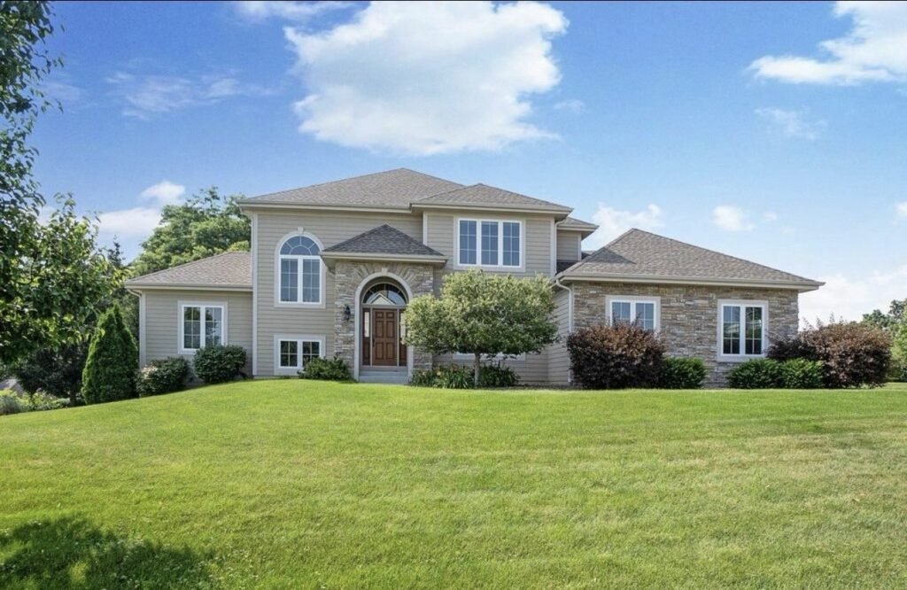 A couple earned enough reward points from buying their first home to fund an eight-day trip to Greece