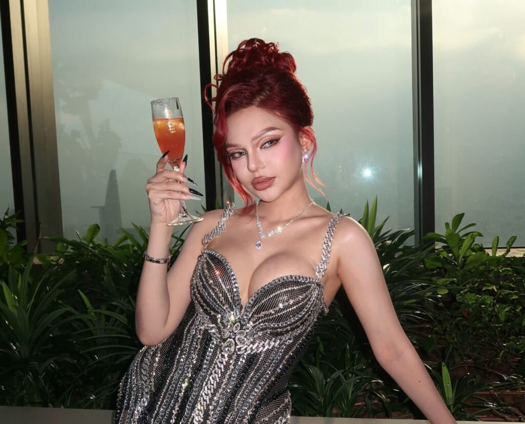 Vietnamese beauty creator Đan Thy, 23, says she drank five bubble teas a day instead of water for three years