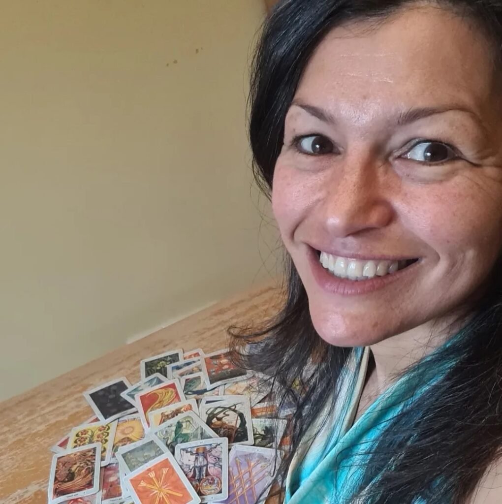Celebrity psychic Inbaal Honigman has read the auras of Taylor Swift