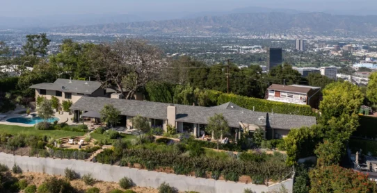 Chris Evans has cut £540,000 off his Hollywood Hills home after it failed to sell