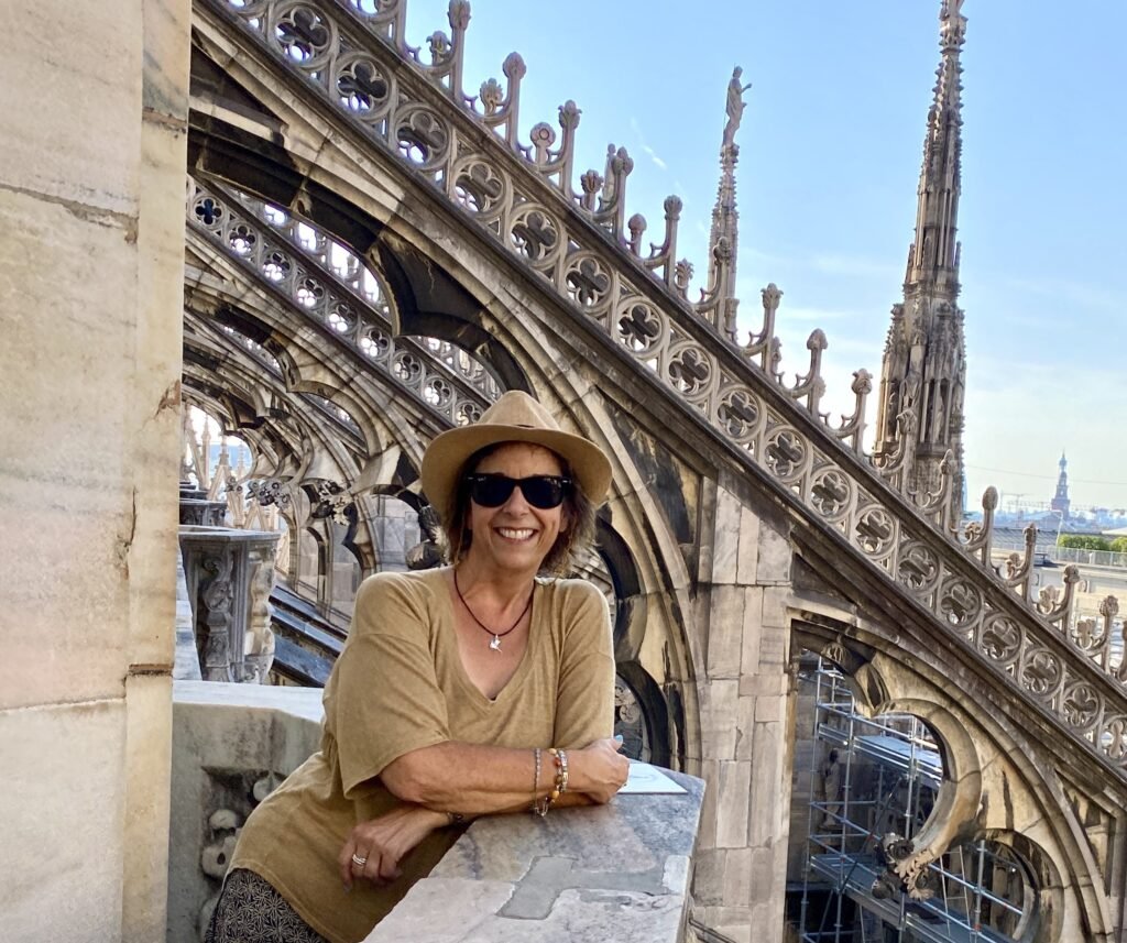 At 64, Cindy ended her 30-year marriage, sold everything and moved to Sicily alone