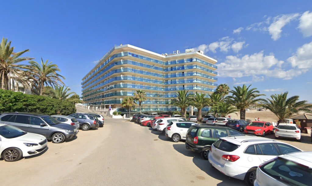 A Tenerife hotel hired security guards to police its pool before opening. It didn't stop the sunbed wars
