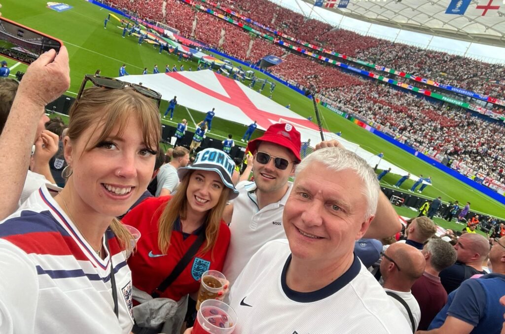 Sammie Bell is crossing six US states to follow England at the World Cup