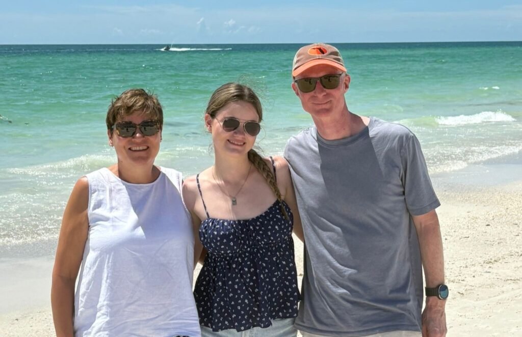 Together 25 years without marrying, Sara and Michael wed near Disney in five minutes