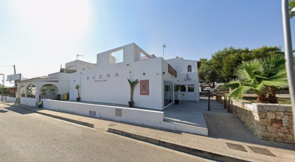 An England fan was chased and punched by Argentina supporters outside a Mallorca bar