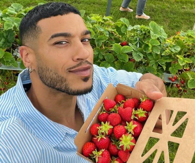 Ex-X Factor star Marlon McKenzie filmed B&M's entire chocolate aisle melting in the heatwave