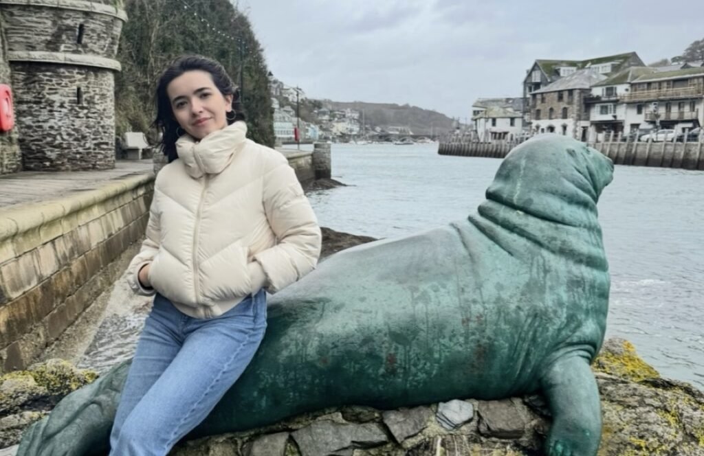 A student who nearly skipped her Cornwall trip found 40 seals playing in a hidden cave