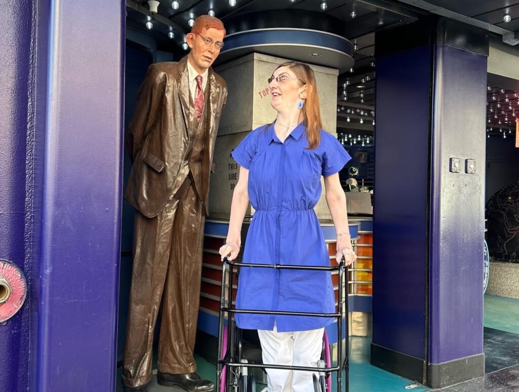 Rumeysa Gelgi, the world's tallest woman, lived 29 years with the wrong diagnosis