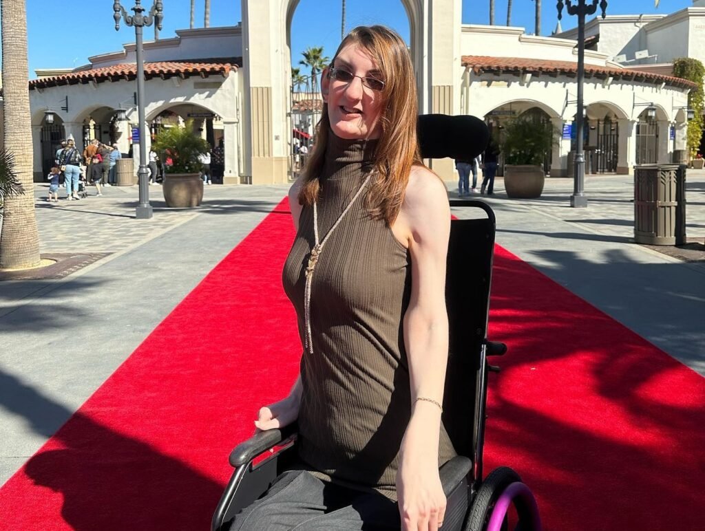 Rumeysa Gelgi, the world's tallest woman, lived 29 years with the wrong diagnosis