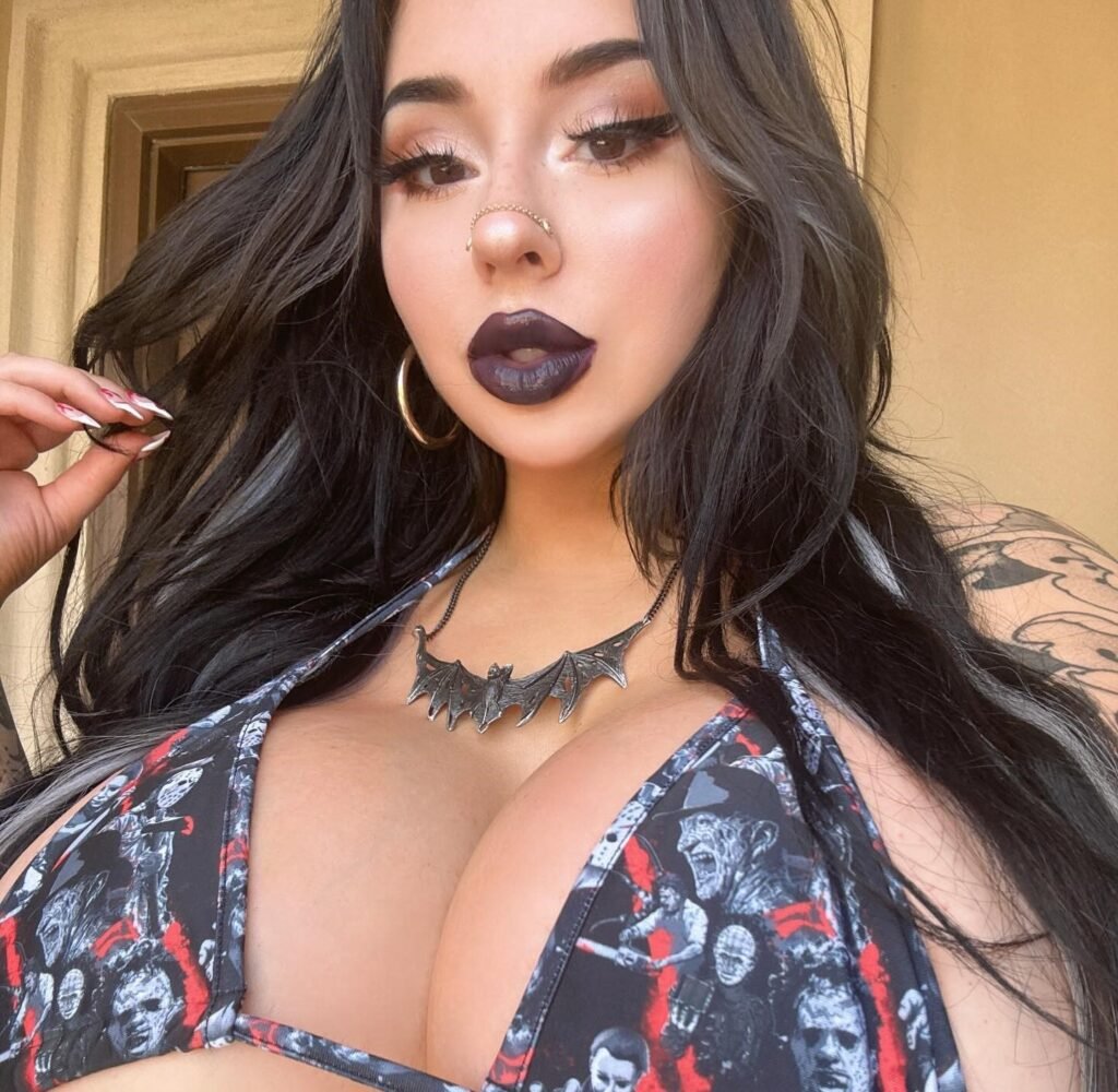 OnlyFans model Juliette Michele posing for a photo