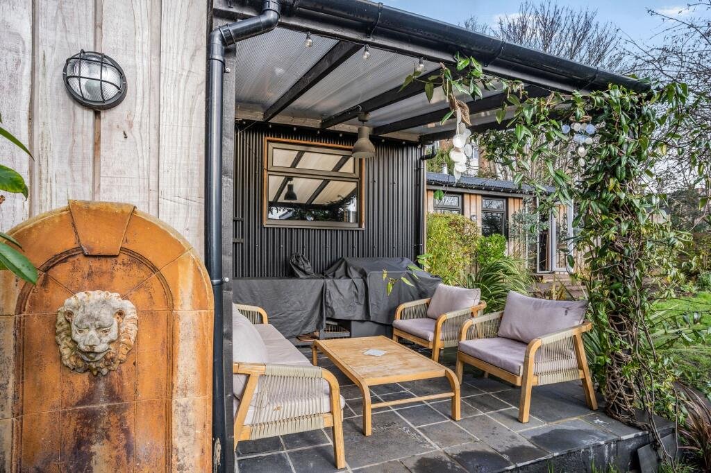 Charlotte Church has listed her 17th century Barry cottage for £695,000