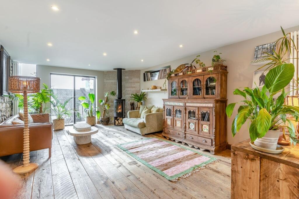 Charlotte Church has listed her 17th century Barry cottage for £695,000