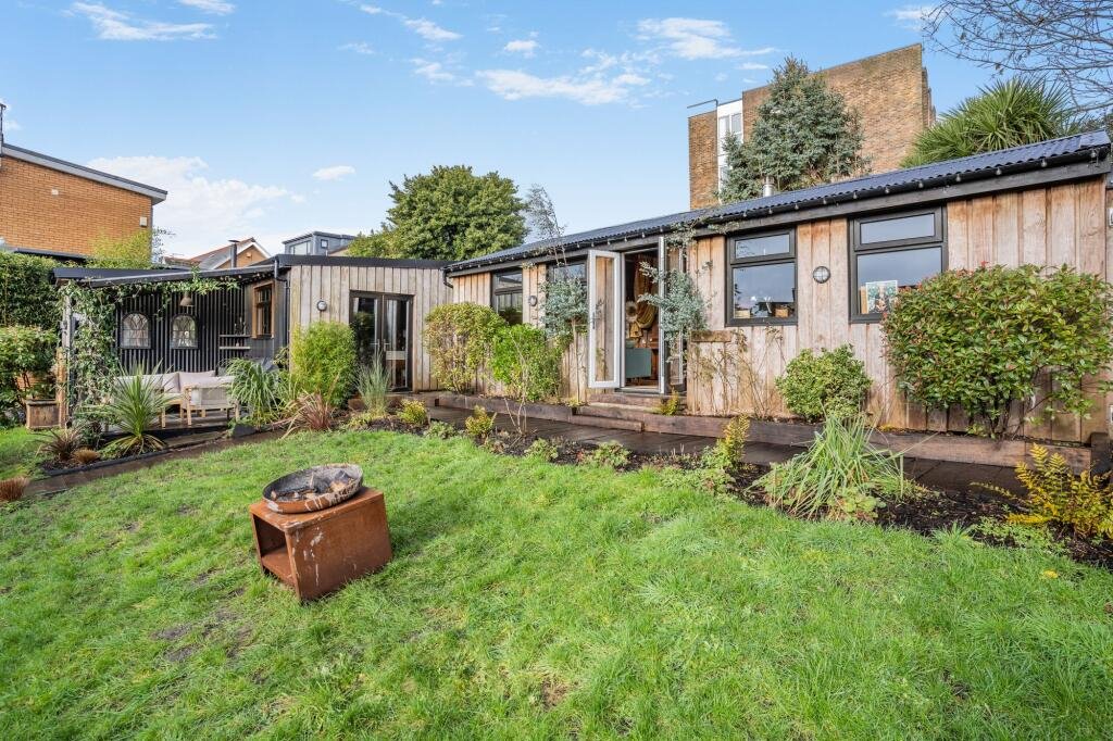 Charlotte Church has listed her 17th century Barry cottage for £695,000