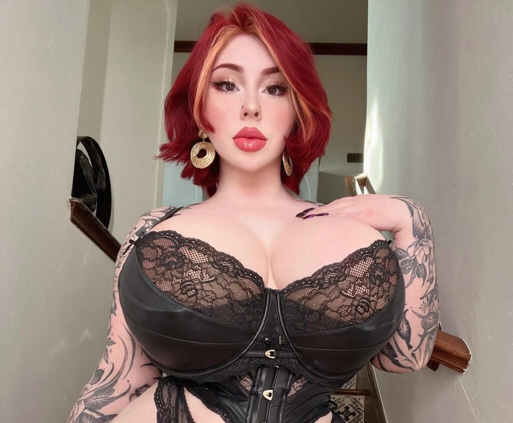 OnlyFans model Juliette Michele posing for a photo