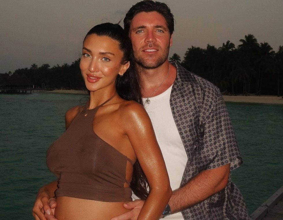 Tom Pearce's wife says her baby daughter is living proof celebrity dating app Raya works