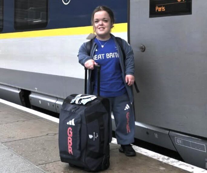 Team GB powerlifter Lottie McGuinness benched 112kg and posted the clip in response to Sydney Sweeney's Novig ad
