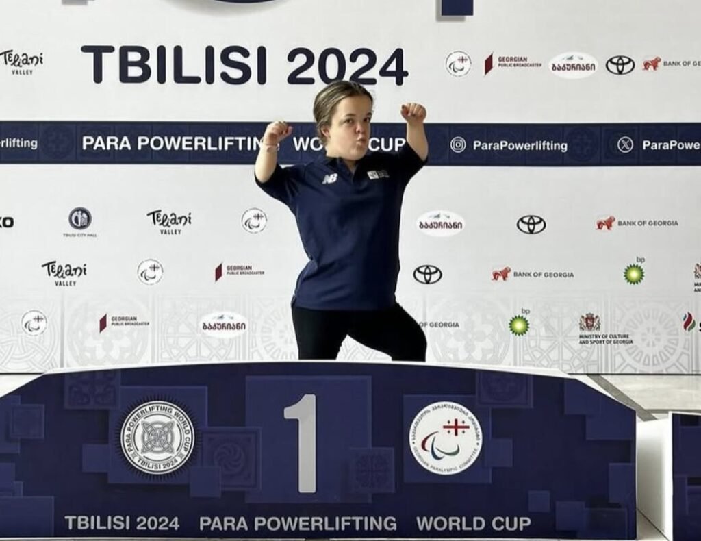 Team GB powerlifter Lottie McGuinness benched 112kg and posted the clip in response to Sydney Sweeney's Novig ad