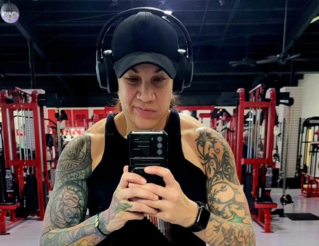 Mercedes Martinez tore her ACL weeks into her farewell tour