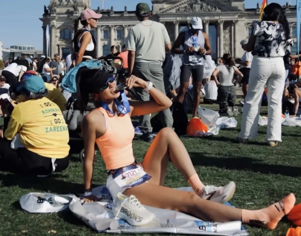 Chinese fitness influencer Abeeeer admits cheating at Berlin Marathon by riding a bike during the race. Her sponsor Brooks China has ended their relationship with her.