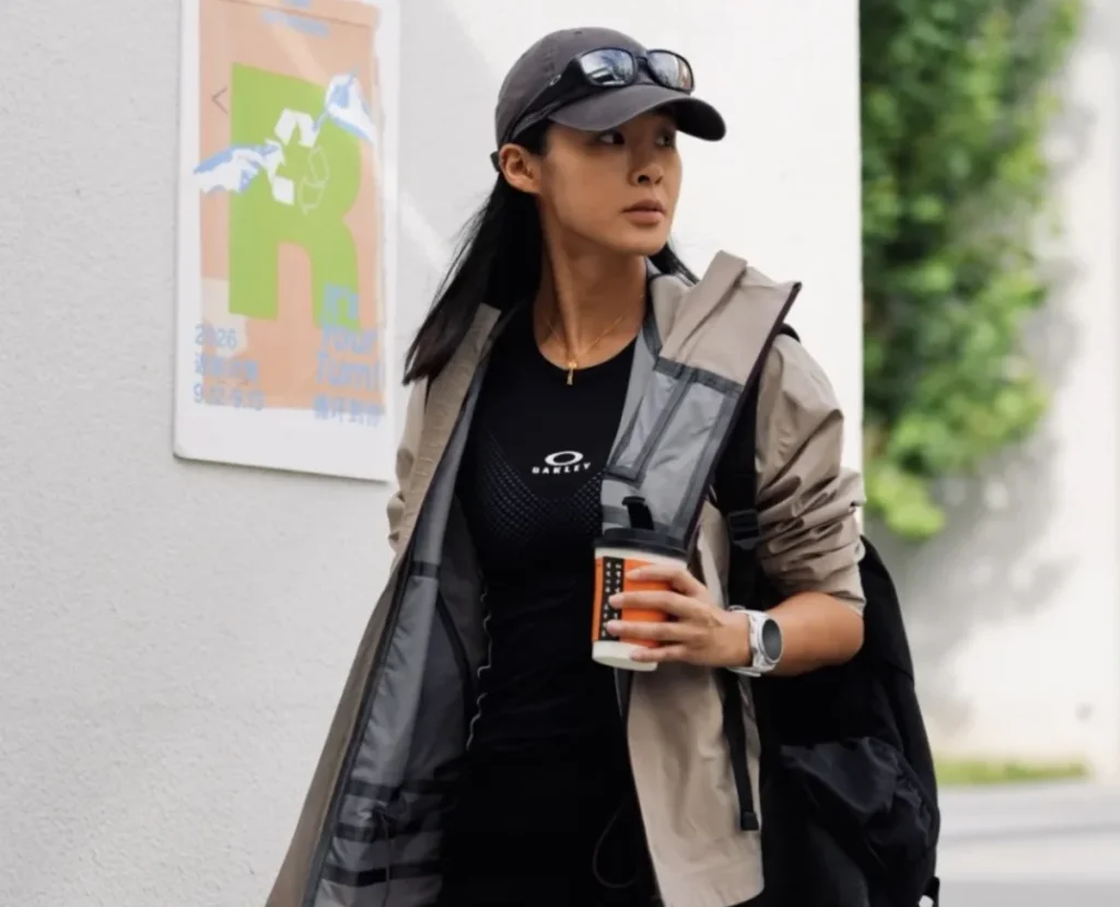 Chinese fitness influencer Abeeeer admits cheating at Berlin Marathon by riding a bike during the race. Her sponsor Brooks China has ended their relationship with her.