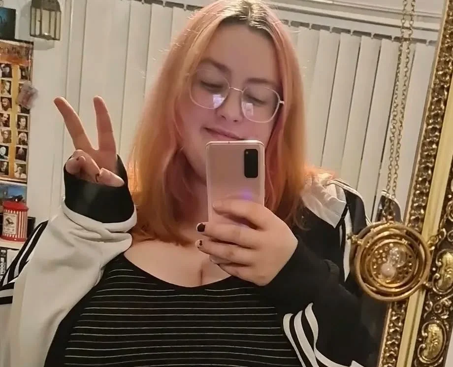 Woman with size K breasts wants them completely removed due to severe pain, £90 bras and constant unwanted attention from strangers in public.
